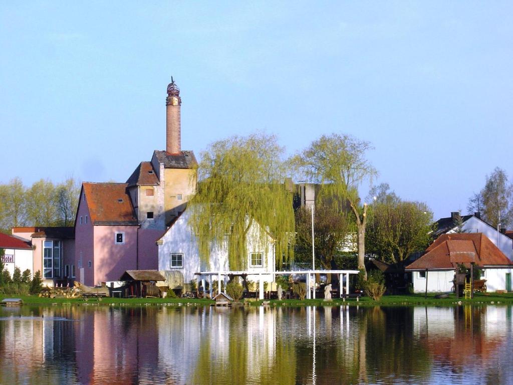 Landgasthof Windfelder Am See Hotel Stegaurach ภายนอก รูปภาพ